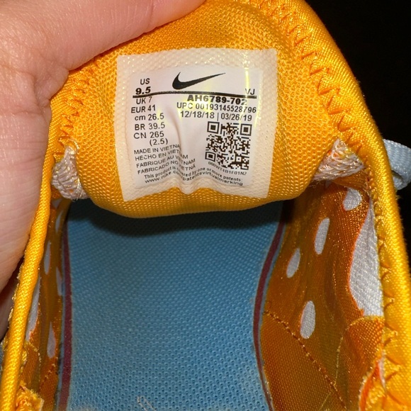 Wmns Nike Air Max 270 “University Gold” - Picture 6 of 7